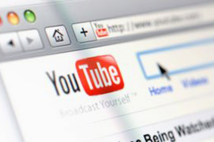 Kako da transformišete izgled YouTube strane