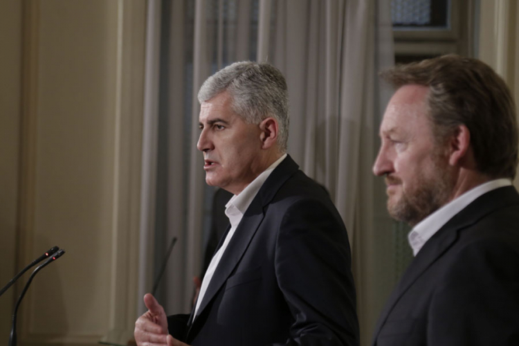 Naredni period ključan za odnose SDA - HDZ