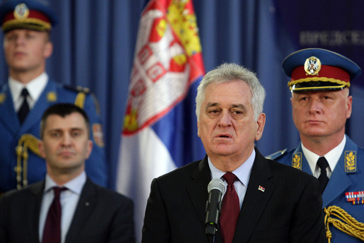 Nikolić: Srbija nikome ne zvecka oružjem, ali je spremna da se odbrani