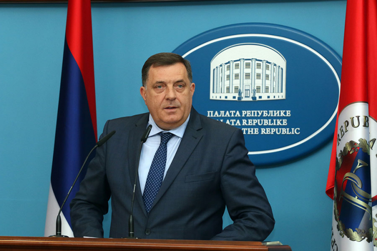 Dodik: SNSD ne može spasavati SDA