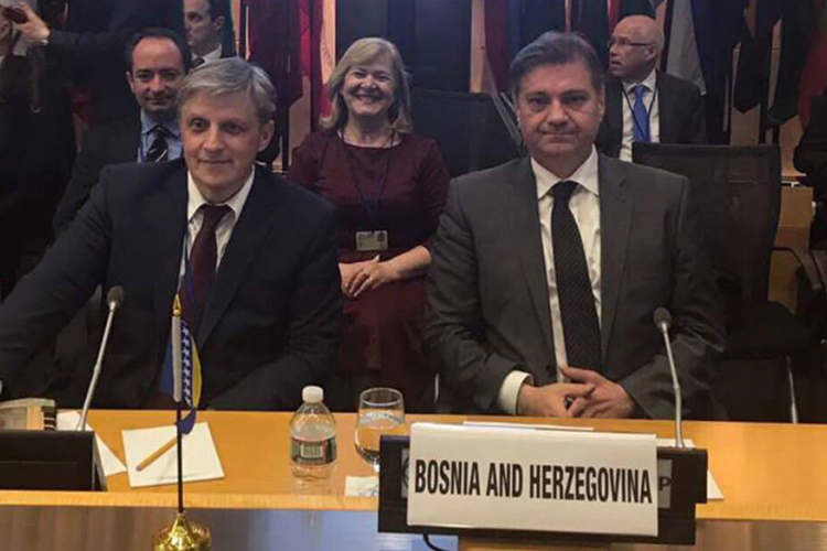 Zvizdić u Vašingtonu: BiH među državama koje imaju koristi od podrške MMF-a