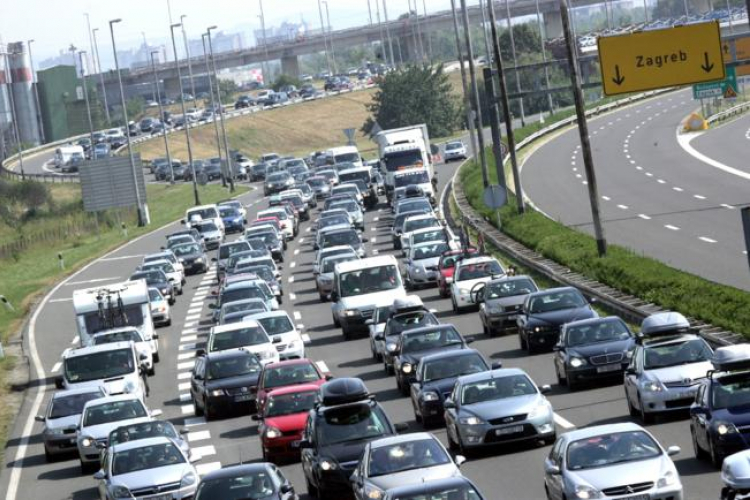 Navijači plaćali kovanicama putarinu, zbog sitnih kovanica blokiran auto-put