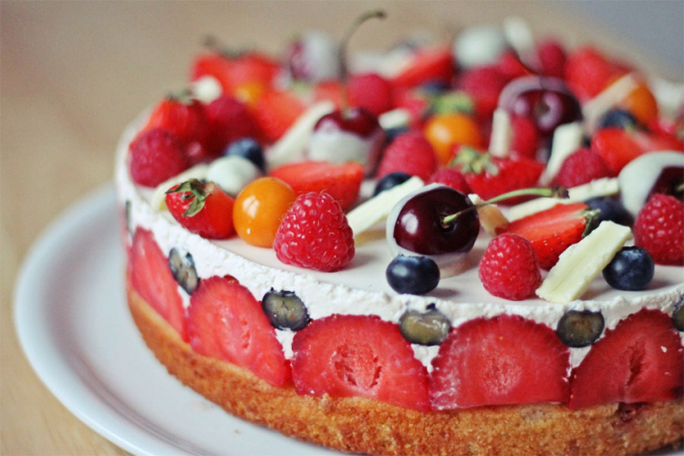 Sočna torta od jagoda