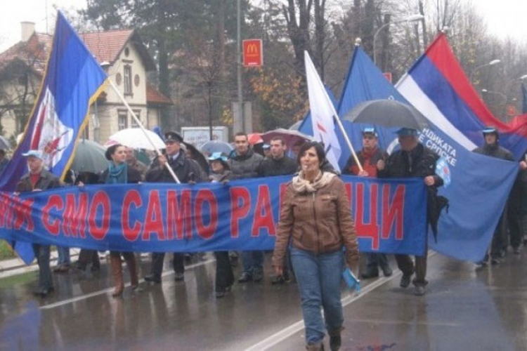 
Za 1. maj protestna šetnja u organizaciji Saveza sindikata RS
