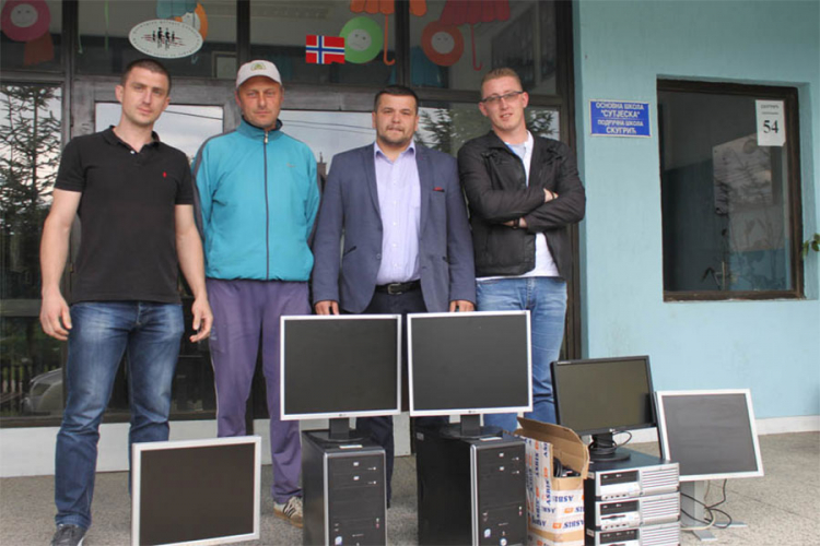 Rafinerija ulja Modriča donarala računare OŠ Sutjeska
