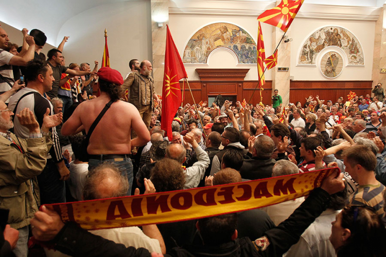 Analitičari: Albanci počeli stvaranje svoje treće države na Balkanu