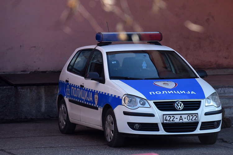  Kneževo: Ubo oca nožem 