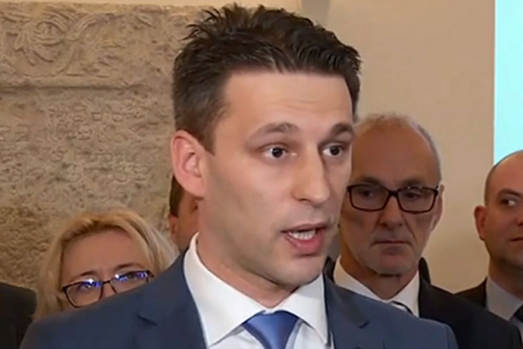 Petrov: Most više nije dio vlade Hrvatske

