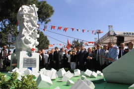 U Istanbulu otkriven spomenik žrtvama zločina u Srebrenici
