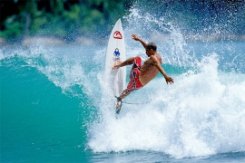 Surfer pronađen nakon 30 časova u moru