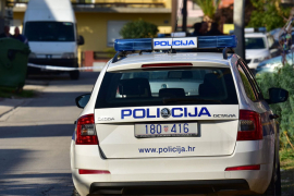 Nestala maloljetna majka (17) s tromjesečnom bebom       