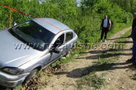 Preminuo prignječen vlastitim automobilom