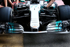 Mercedes dominantan u petak na Katalunji