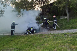 Muškarac izgorio u automobilu