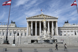 Austrija zabranila nošenje burki