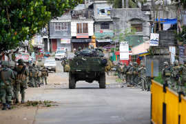 Ratno stanje na Filipinima, civili u borbi, tijela na ulicama