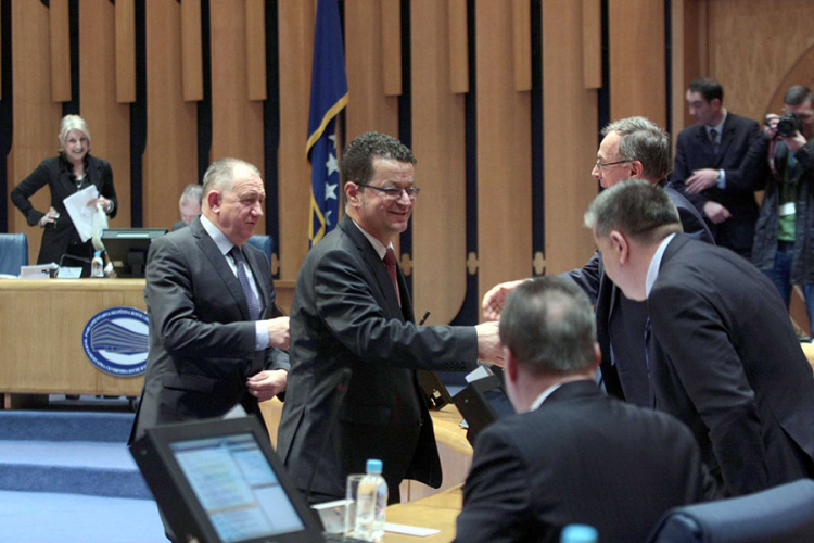 Izborni zakon generiše novu političku krizu
