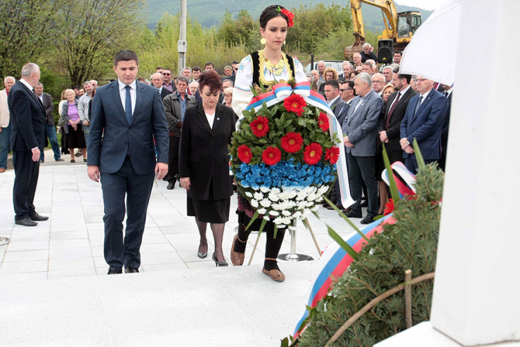 Cvijeće položili u Miljevićima, umjesto u Dobrovoljačkoj