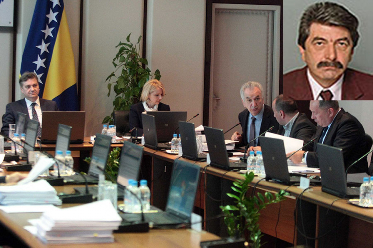 Podinić ispunio uslove, ali nije penzionisan