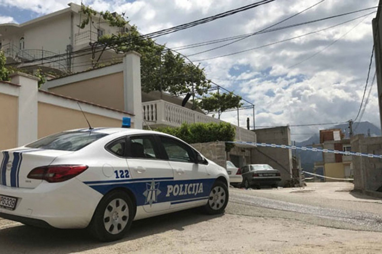 Upao u kuću, pa ubio komšije na spavanju