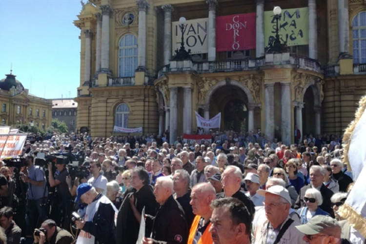 Zagreb: Protest na Trgu maršala Tita zbog Trga maršala Tita
