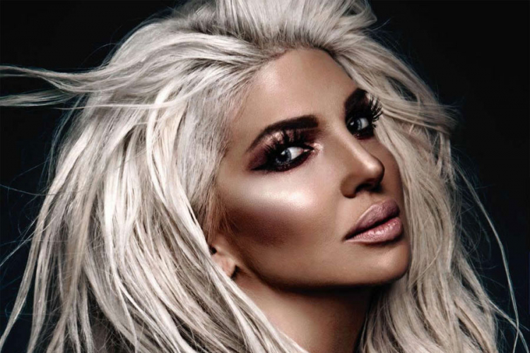 Operisana Jelena Karleuša, izvadili joj tumor