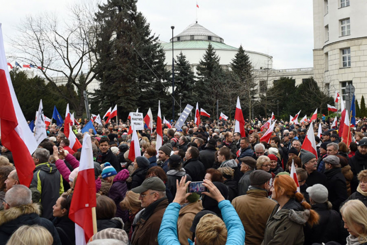 Demonstracije u Poljskoj zbog vladajuće partije