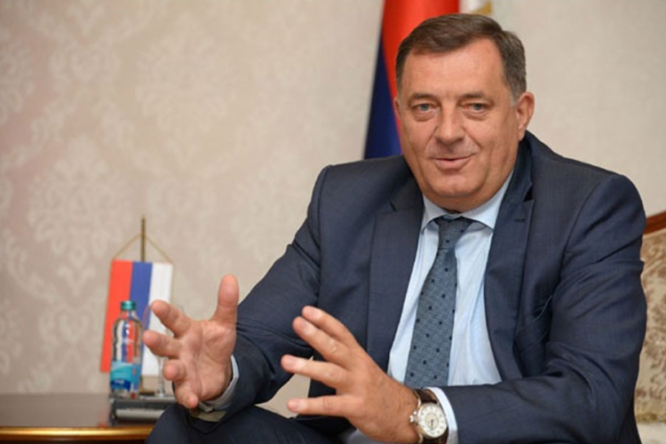 Dodik: 9. maj jedan od najznačajnijih datuma u istoriji čovječanstva