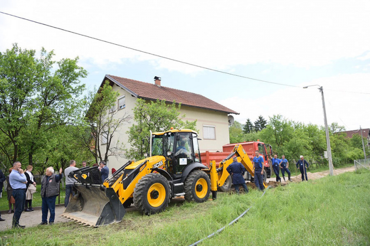 Počela izgradnja vodovoda u Podgoričkoj