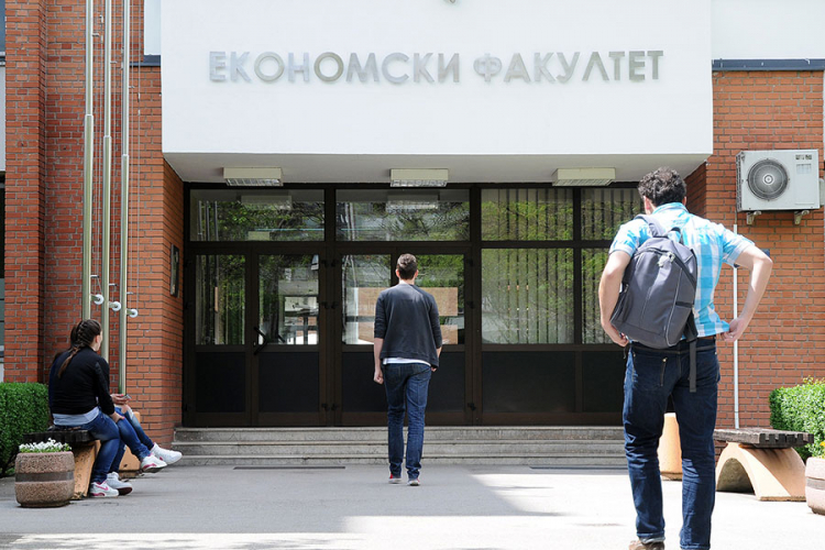Ekonomski i Medicinski fakultet u Banjaluci: Studij na engleskom zainteresovao studente
