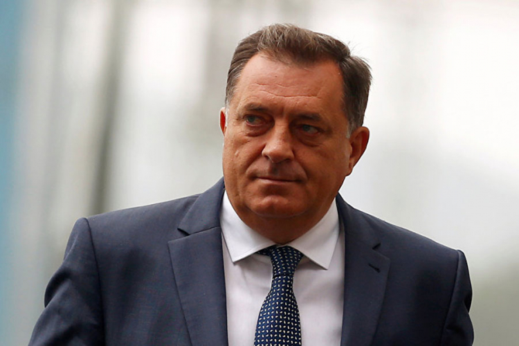 Dodik polaže vijence u Banjaluci povodom dana VRS