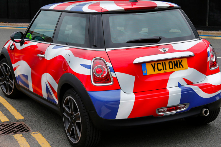 BMW: Loš Bregzit i povlačimo "mini" iz Britanije
