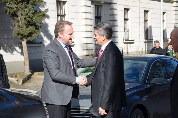 Mehmedović izlazi na crtu Izetbegoviću?