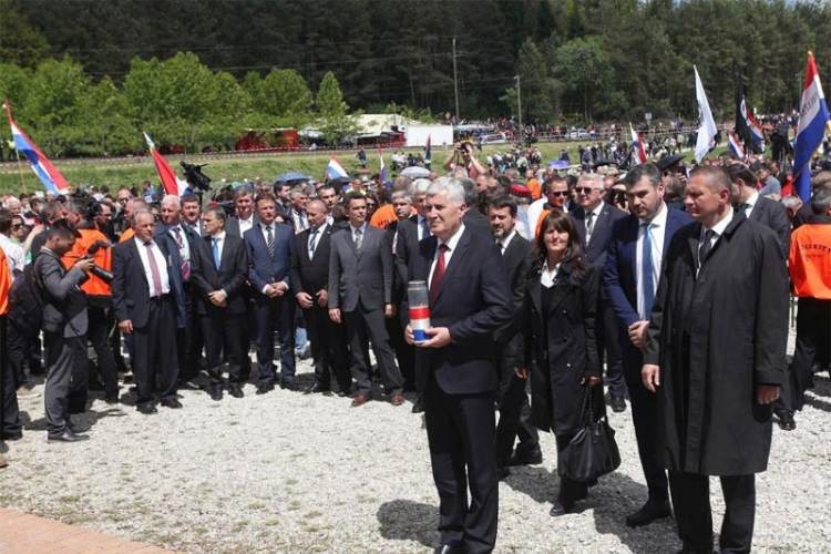 U Blajburgu oko 15.000 ljudi: Uhapšen zbog ustaške kape