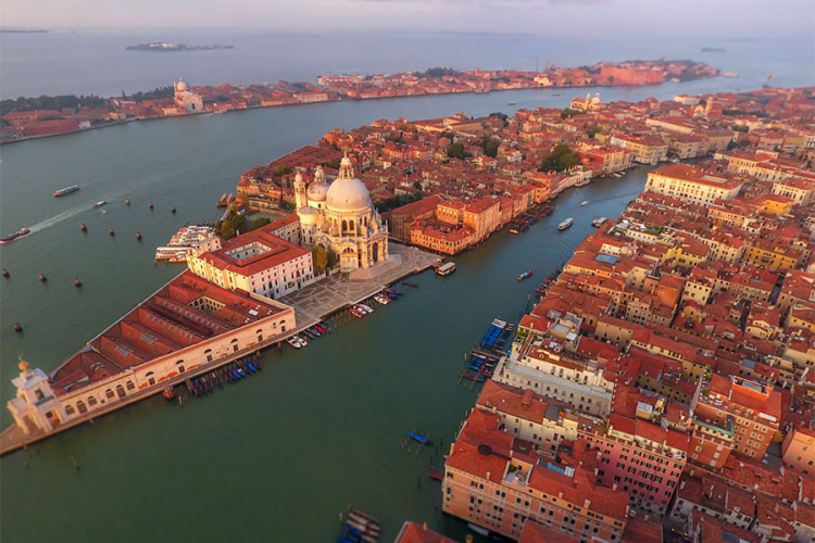 Kretanje Venecijom uskoro bi moglo biti lakše