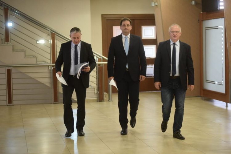 Inicijativa za smjenu Vlade dostavljena NSRS