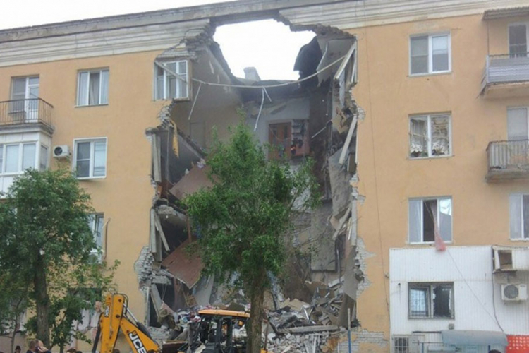 Eksplozija gasa u Rusiji, raznijeta četvorospratna zgrada, dvoje mrtvih