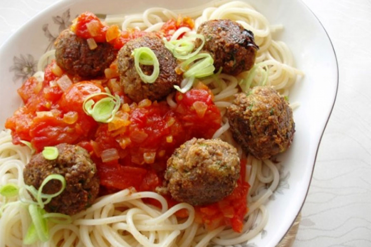 Ćufte od tunjevine u marinara sosu