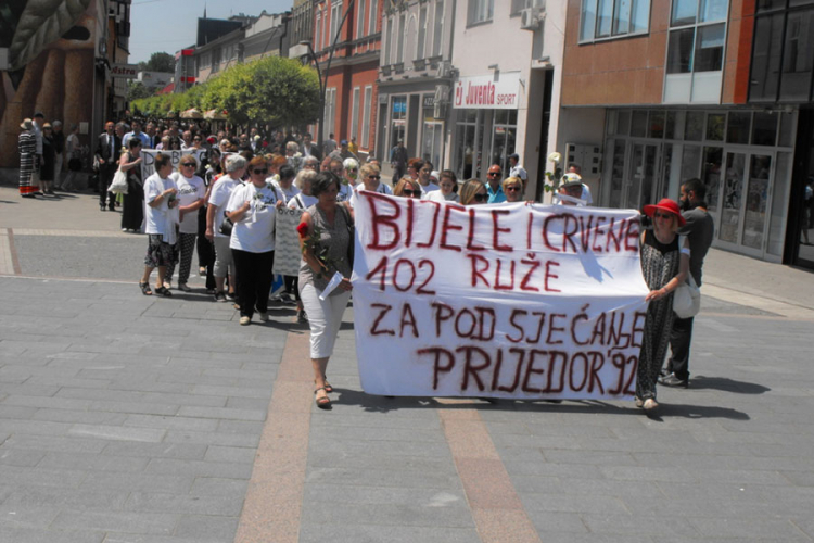 Obilježen dan bijelih traka: Ruže za stradalu djecu