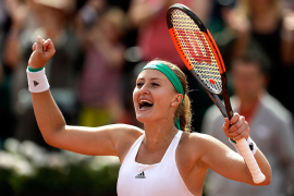Kristina Mladenović izbacila šampionku Rolan Garosa