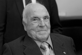 Preminuo Helmut Kol