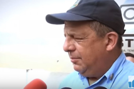 Kostarikanski predsjednik tokom konferencije progutao osu