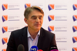 Komšić: Volio bih da Vučić malo drži Dodika pod šapom