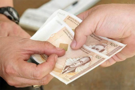 Najviše plate u finansijskoj djelatnosti, najmanje u građevinarstvu