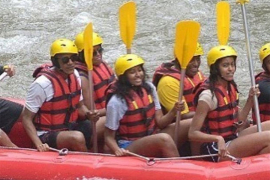 Obama na raftingu u Indoneziji