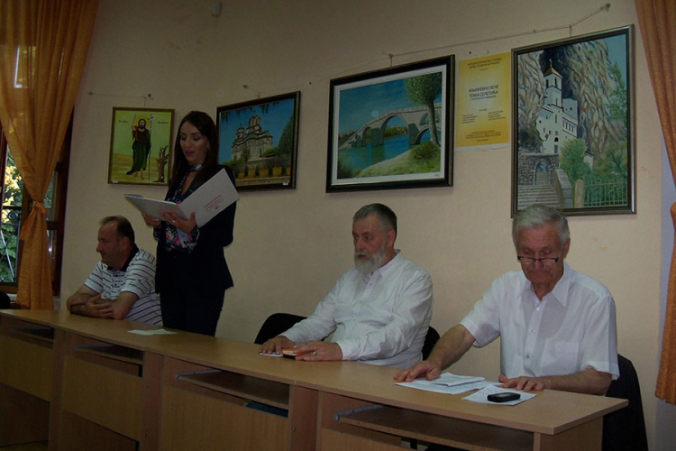 Trebinjci uživali u stihovima Crnogorca  "jesenjinovske" duše