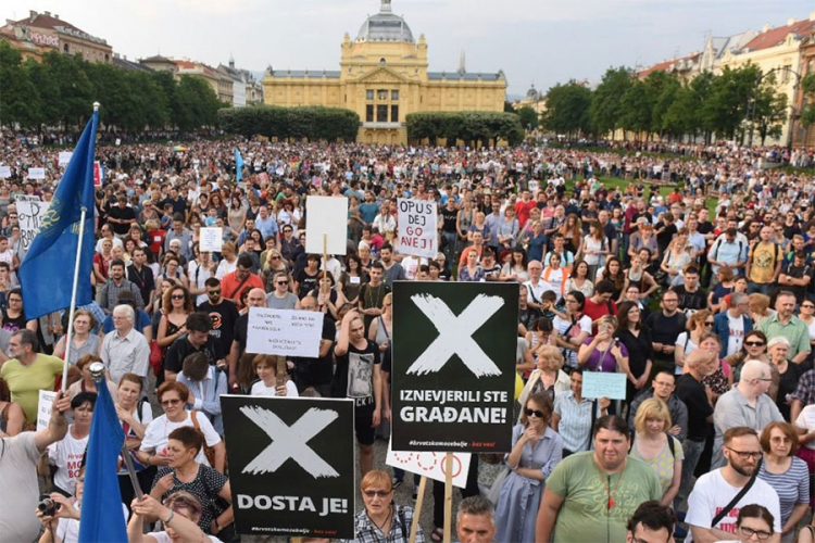 Protesti u više hrvatskih gradova zbog stanja u obrazovanju