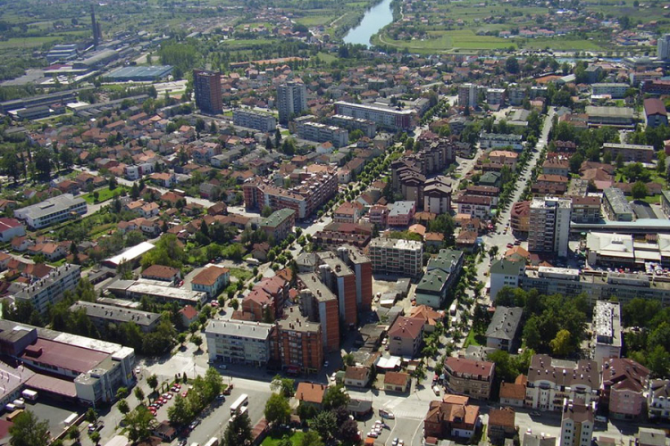 Investitor u prvom planu