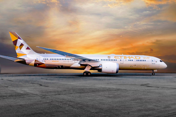 Etihad airways suspenduje letove za Katar