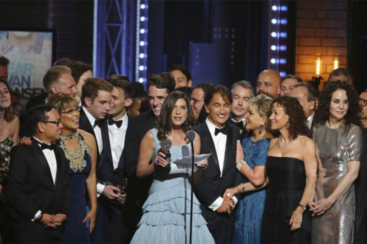 Mjuzikl "Dear Evan Hansen" osvojio šest Toni nagrada